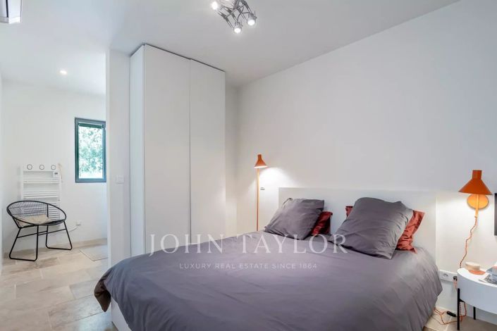 Image No.14-3 Bed House for sale