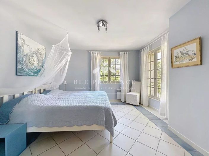 Image No.20-Maison de 5 chambres à vendre à Saint-Raphael