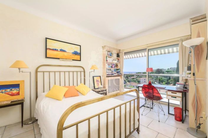 Image No.11-3 Bed Apartment for sale