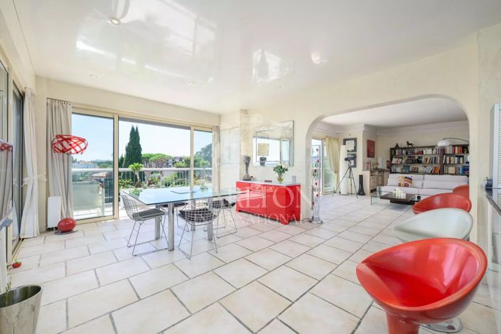 Image No.2-Propriété de 3 chambres à vendre à Cannes