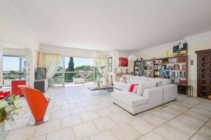 Image No.3-3 Bed Apartment for sale