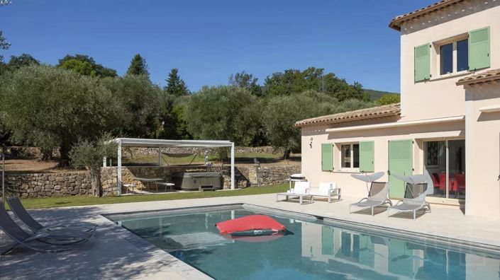 Image No.9-5 Bed House for sale