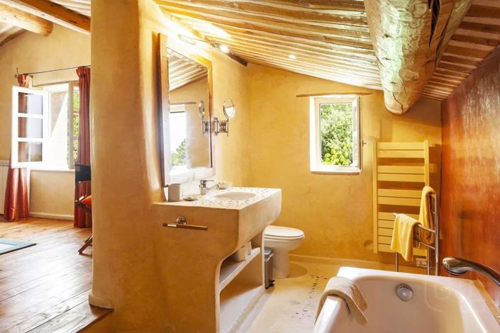 Image No.7-5 Bed House for sale