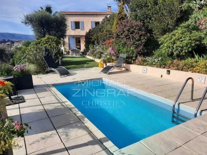 Image No.1-4 Bed House for sale