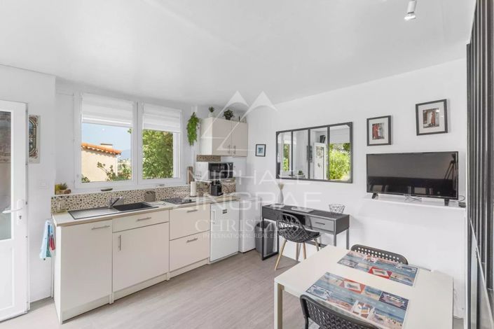 Image No.10-4 Bed House for sale