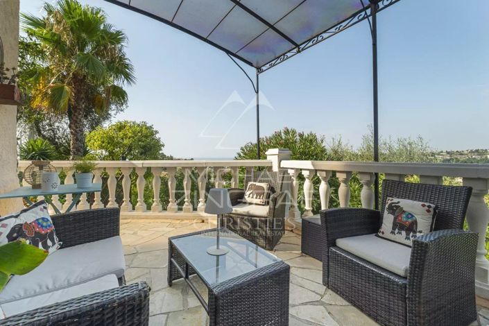 Image No.12-4 Bed House for sale