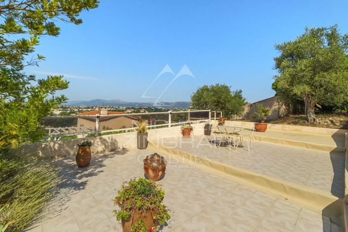 Image No.13-4 Bed House for sale