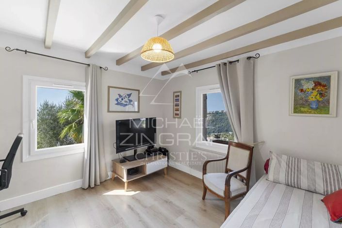 Image No.6-4 Bed House for sale