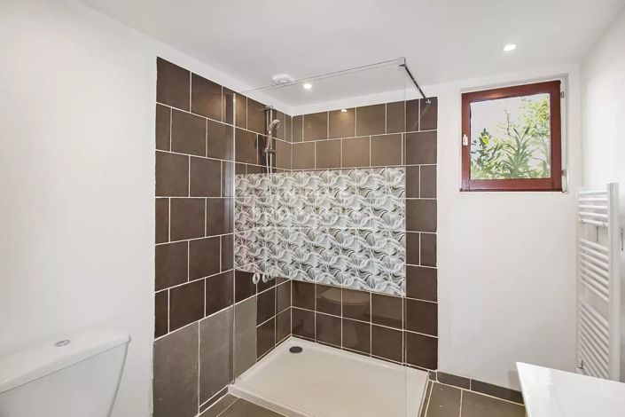 Image No.4-House for sale