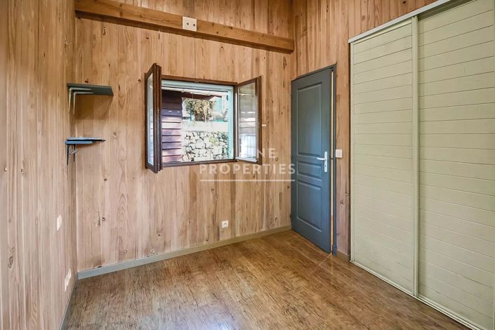 Image No.5-House for sale