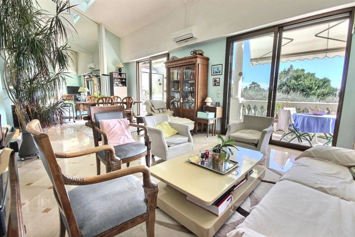 Image No.9-3 Bed Apartment for sale