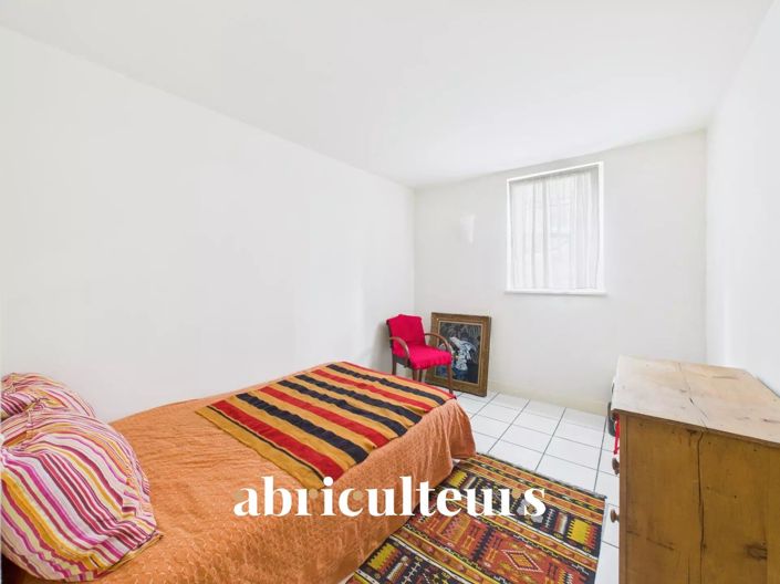 Image No.8-4 Bed House for sale