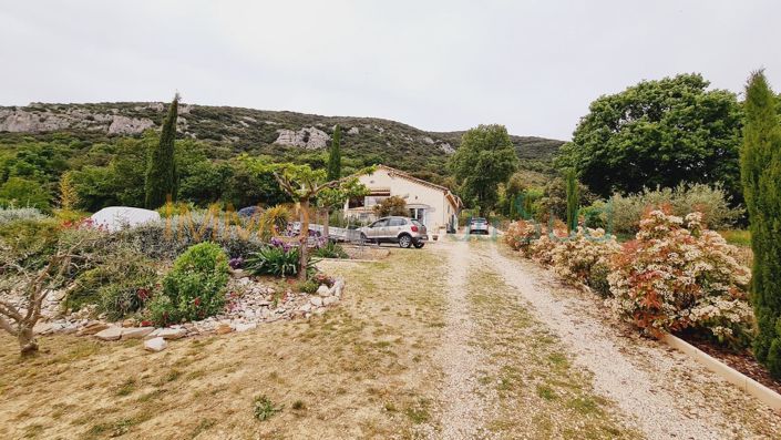 Image No.12-3 Bed House for sale