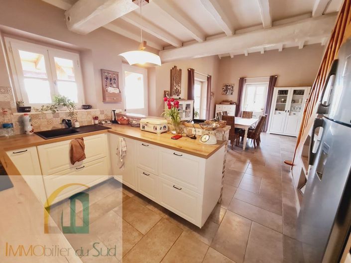 Image No.19-3 Bed House for sale