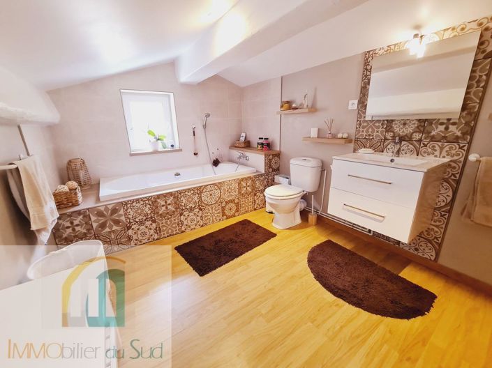 Image No.32-3 Bed House for sale