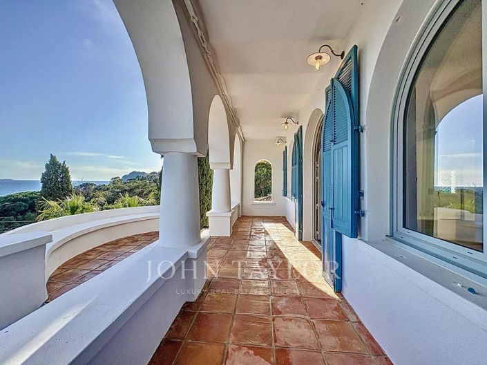 Image No.3-4 Bed House for sale