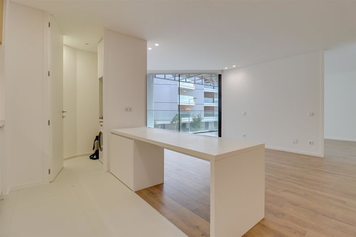 Image No.23-2 Bed Apartment for sale