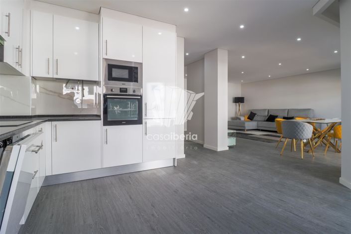 Image No.10-4 Bed Apartment for sale