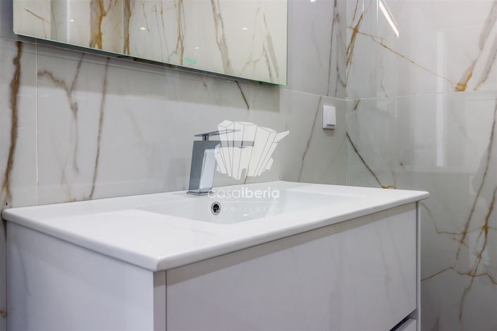 Image No.23-4 Bed Apartment for sale