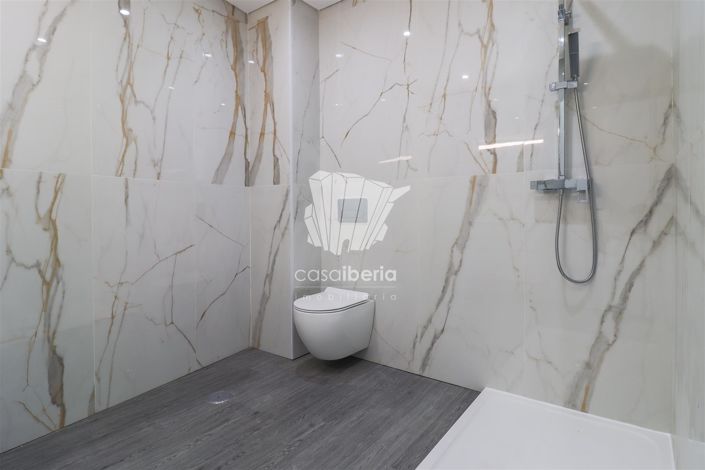 Image No.25-4 Bed Apartment for sale