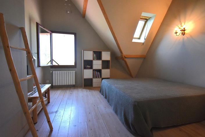 Image No.17-4 Bed House for sale