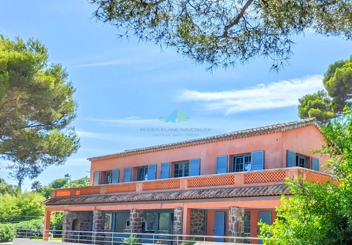 Image No.10-5 Bed House for sale