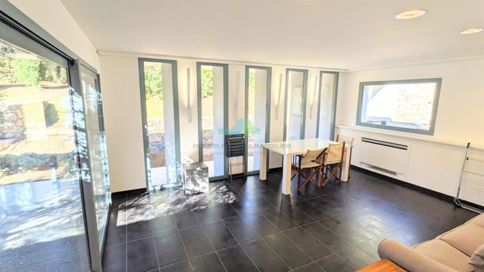 Image No.16-5 Bed House for sale