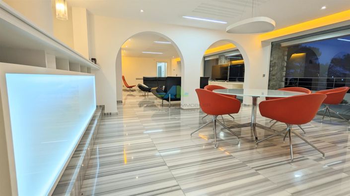 Image No.17-5 Bed House for sale