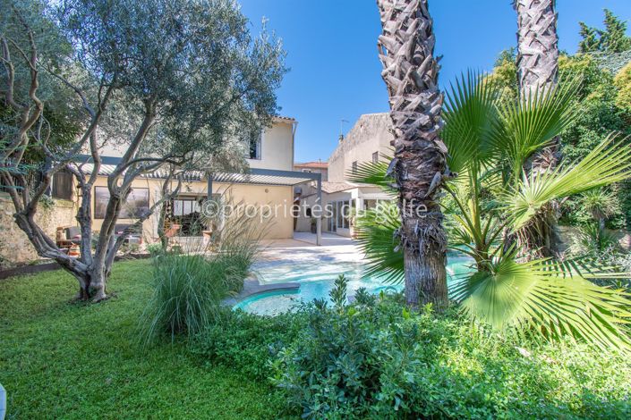 Image No.2-5 Bed House for sale