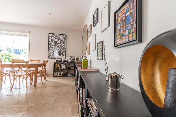 Image No.9-5 Bed House for sale