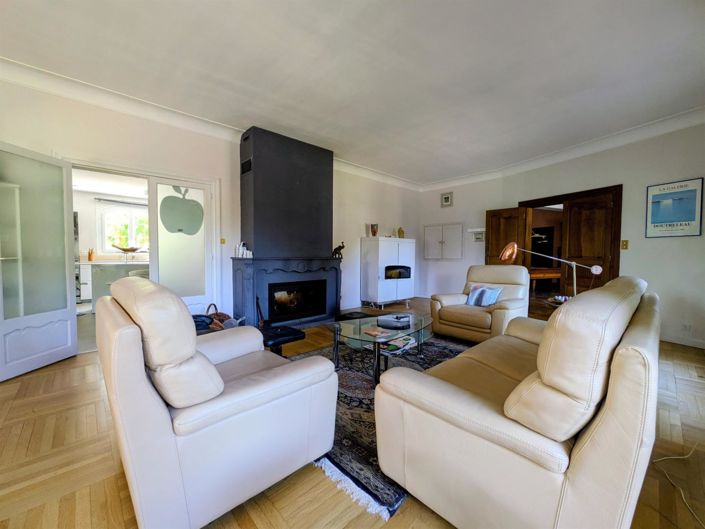 Image No.9-15 Bed House for sale