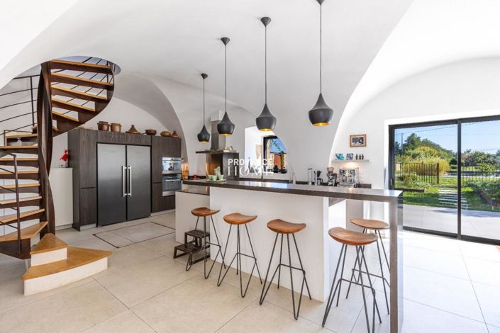 Image No.5-Maison de 8 chambres à vendre à Robion