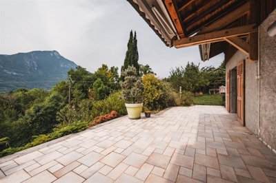 6 Bed House for sale