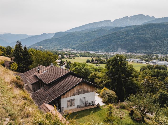 Image No.18-6 Bed House for sale