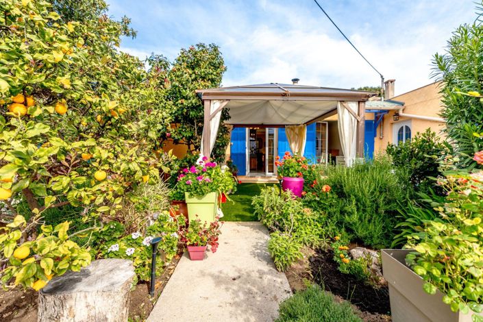 Image No.1-4 Bed House for sale