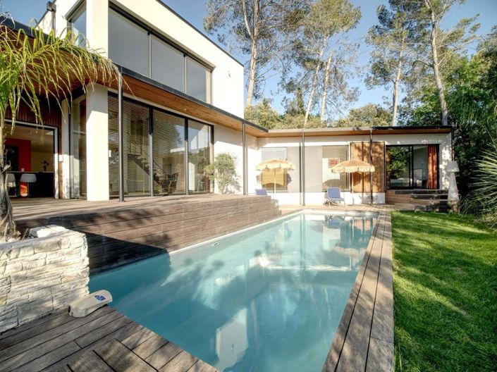 Image No.1-4 Bed House for sale
