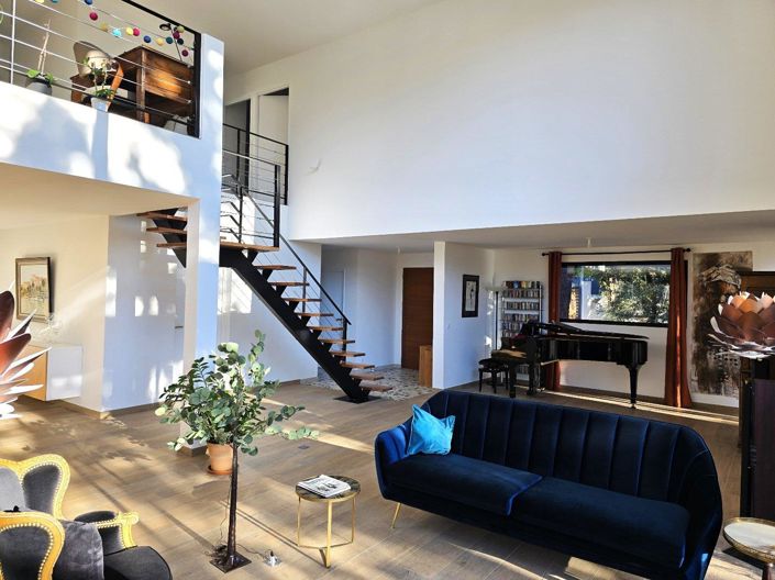 Image No.5-4 Bed House for sale