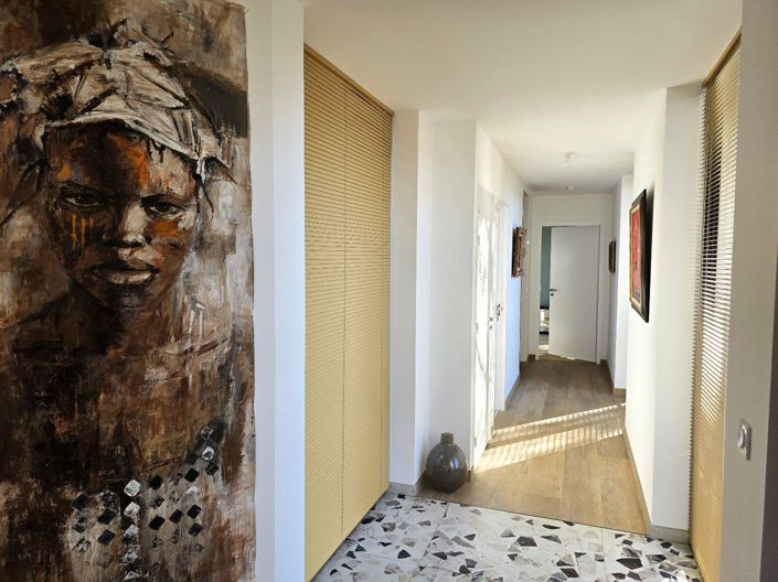 Image No.8-4 Bed House for sale