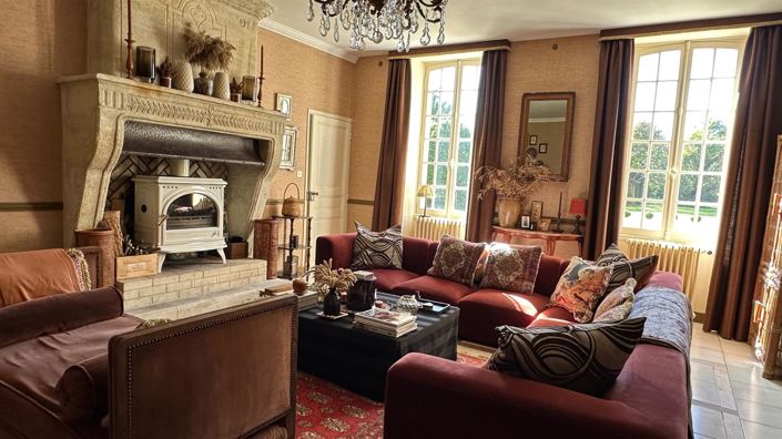 Image No.10-6 Bed House for sale