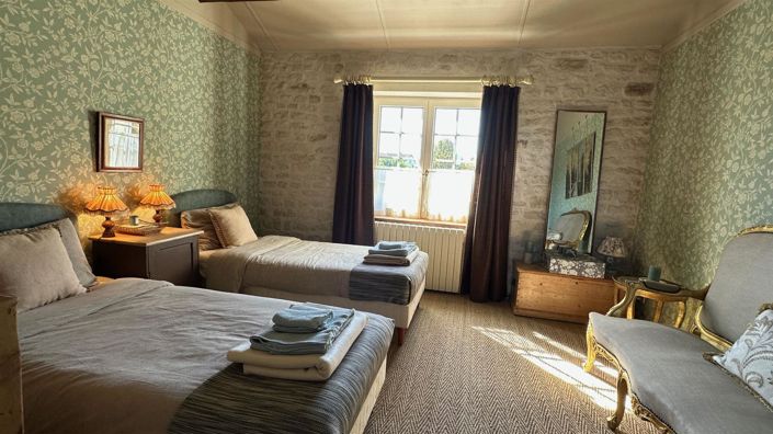 Image No.20-6 Bed House for sale