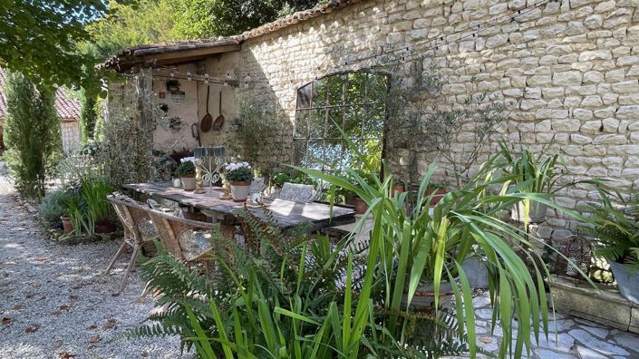 Image No.30-6 Bed House for sale