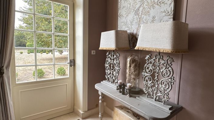 Image No.7-6 Bed House for sale