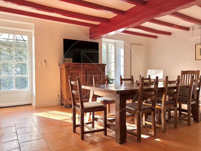 Image No.6-5 Bed House for sale