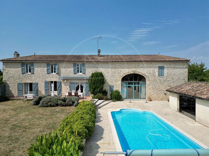 Image No.1-7 Bed House for sale