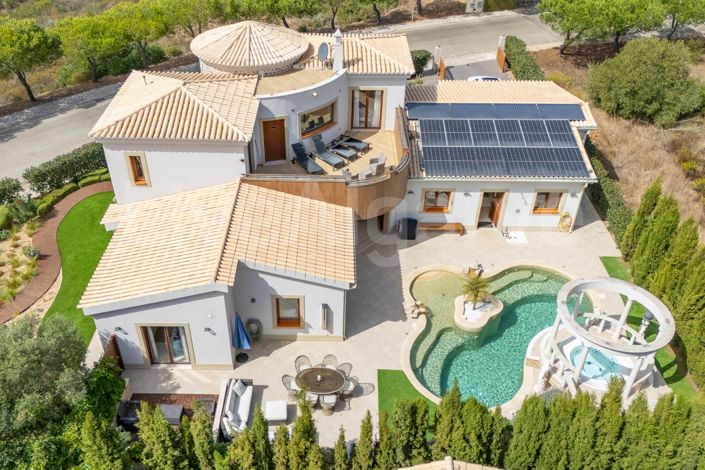 Image No.2-4 Bed House for sale