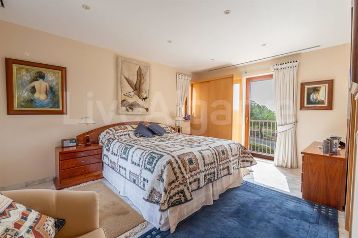 Image No.43-4 Bed House for sale