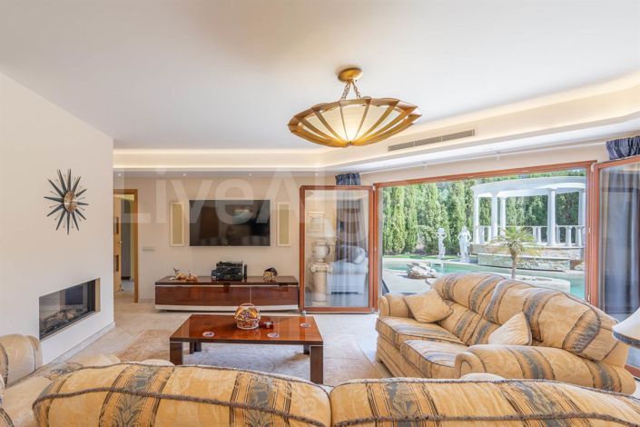 Image No.7-4 Bed House for sale