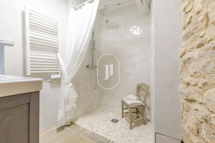 Image No.10-3 Bed House for sale