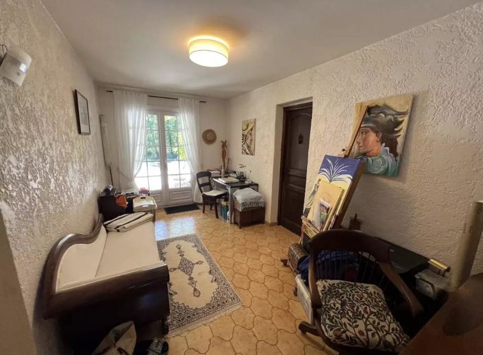 Image No.6-4 Bed House for sale