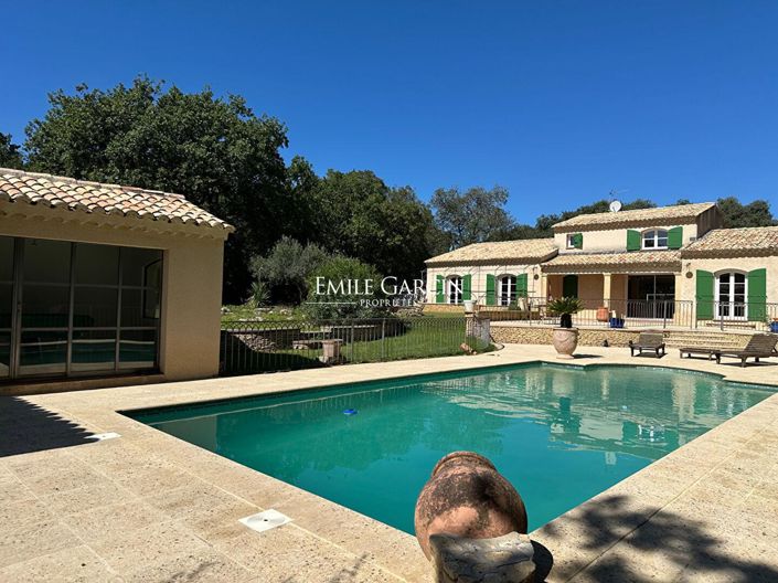 Image No.2-4 Bed House for sale